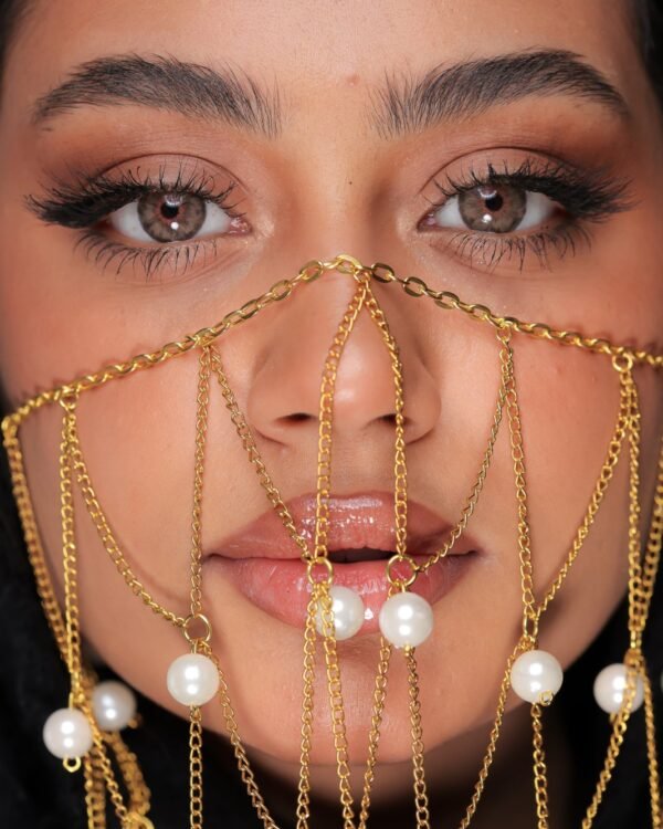 Paris Siri Brown